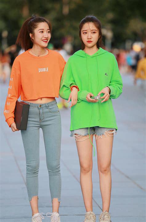 生的穿搭秘诀与风格推荐！新利体育登录不同年龄段女(图5)