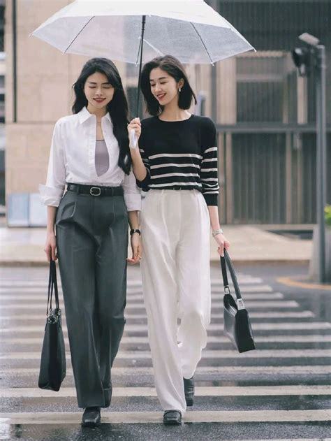 生的穿搭秘诀与风格推荐！新利体育登录不同年龄段女(图2)