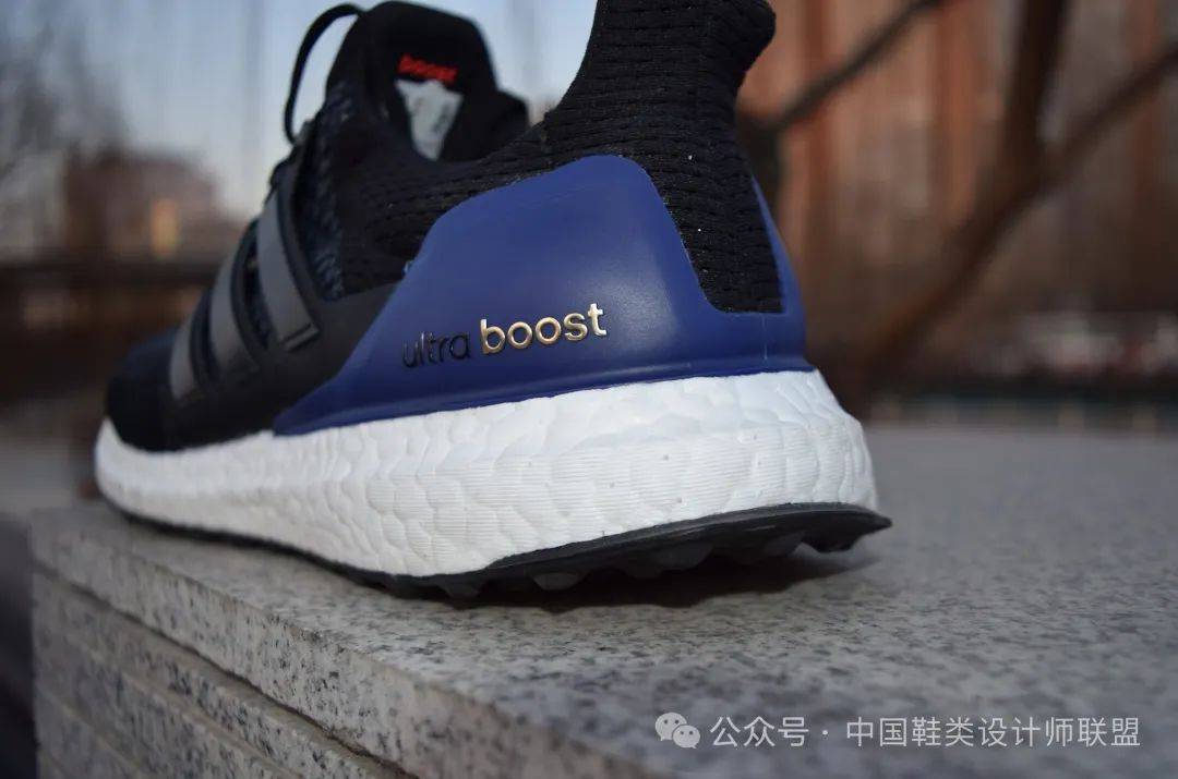 场的质量与科技竞争新利体育登录跑鞋市(图4)