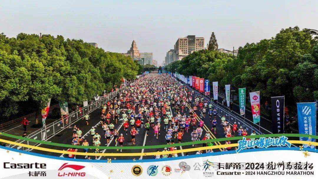 场的质量与科技竞争新利体育登录跑鞋市(图12)