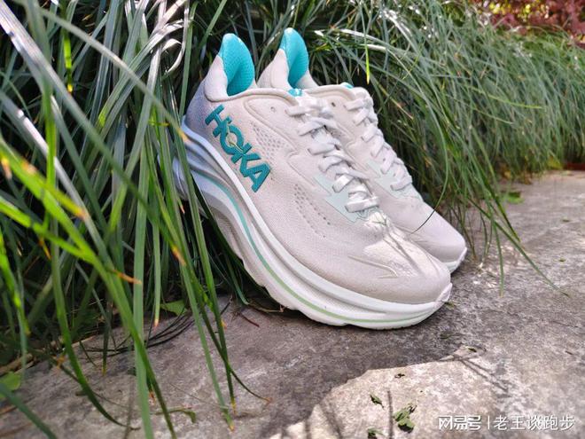 10：恰到好处的卓越跑鞋HOKA CLIFTON(图8)