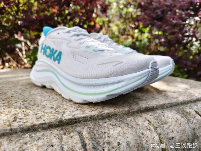 10：恰到好处的卓越跑鞋HOKA CLIFTON(图20)