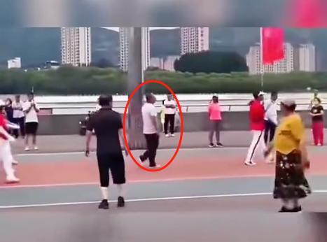 消失！真实目的被扒白衣哥立大功暴走团逼停119后续：队伍彻底(图7)