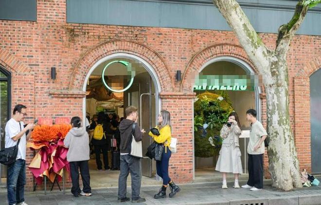 卖爆了!线上打折多赚钱反而变难港股运动鞋服四巨头:安踏李宁(图7) 卖爆了!线上打折多赚钱反而变难港股运动鞋服四巨头:安踏李宁(图7)