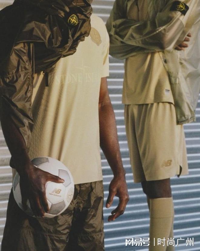 Balance 联名｜广州时尚媒体 集团时尚媒体｜Stone Island与New(图2)